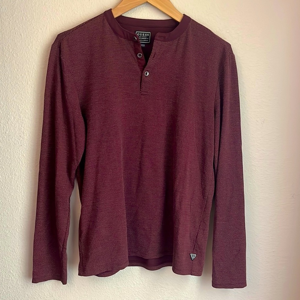 GUESS Men's Long Sleeve Textured Henley Shirt Burgundy Maroon